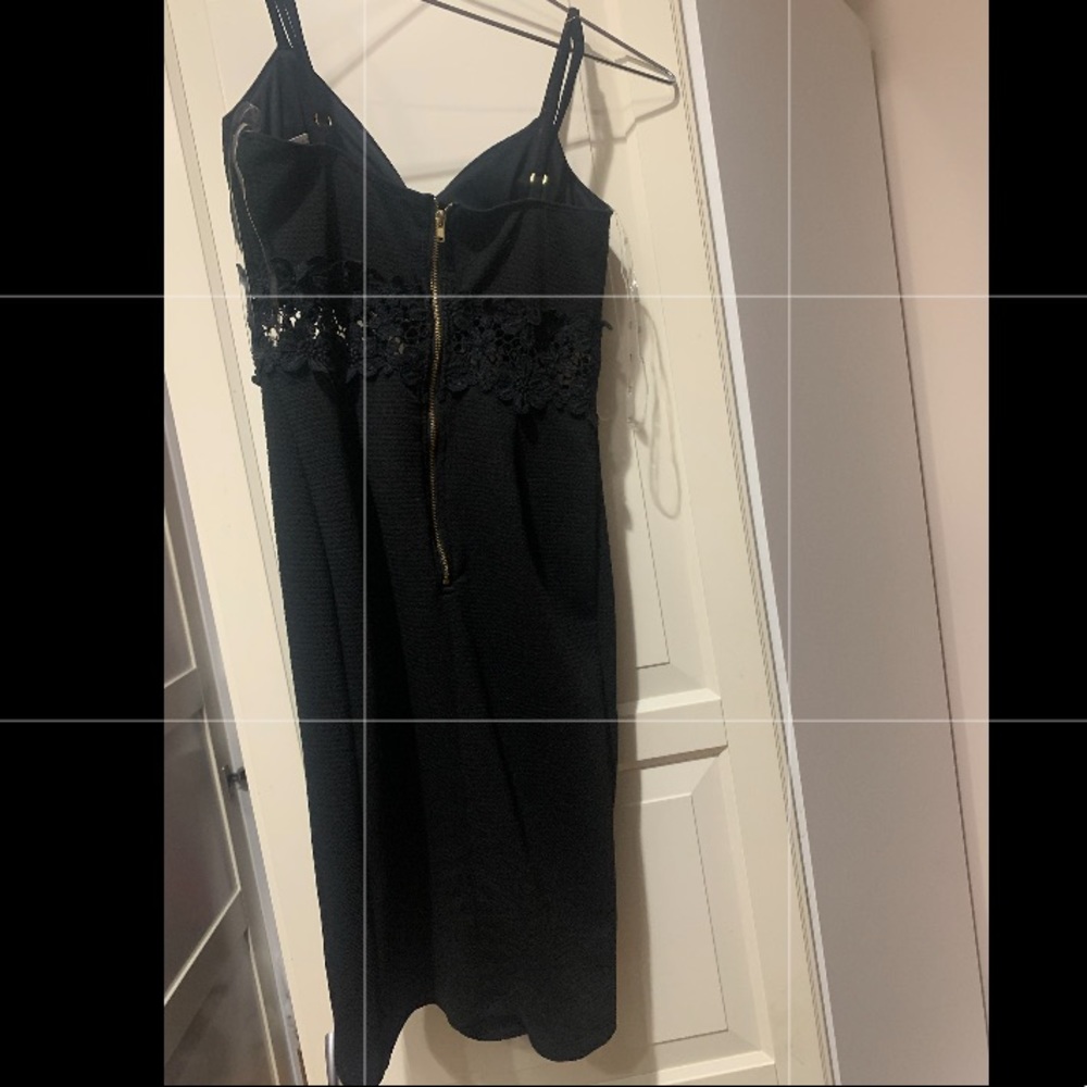 Iris black body con dress